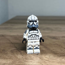 Load image into Gallery viewer, LEGO SW Custom Minifigure: Phase 2 Comet
