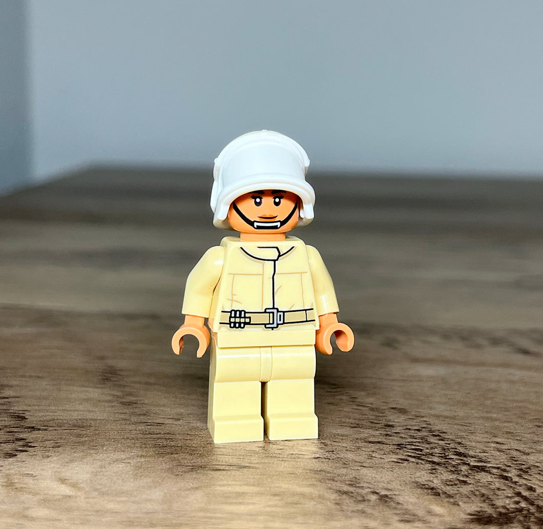 Official LEGO Minifigure: Rebel Crew Female