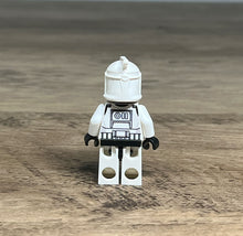 Load image into Gallery viewer, LEGO SW Custom Minifigure: Phase 1 Denal

