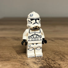 Load image into Gallery viewer, LEGO SW Custom Minifigure: Imperial Recon Clone Trooper
