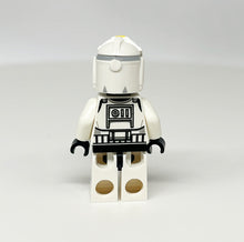 Load image into Gallery viewer, LEGO SW Custom Minifigure: Clone Pilot
